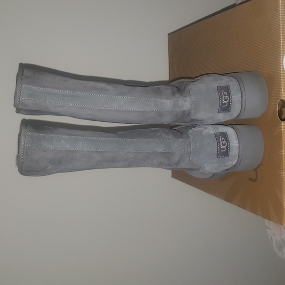 UGG, Knee-length knee. - Picture 2 of 6